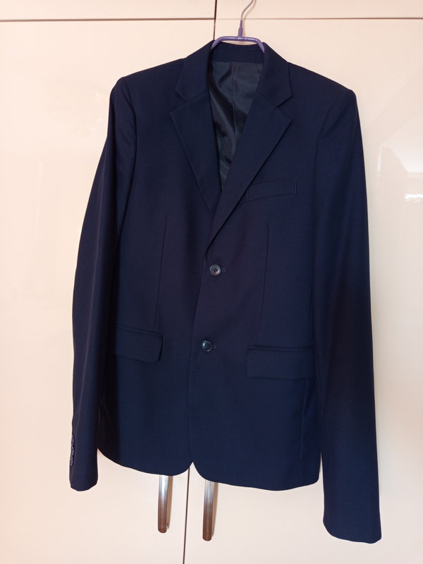 пиджак синий спереди