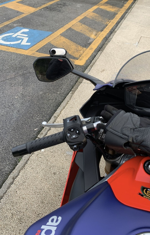 F6959D05-7CBA-4A09-B461-9917EC7A27AD