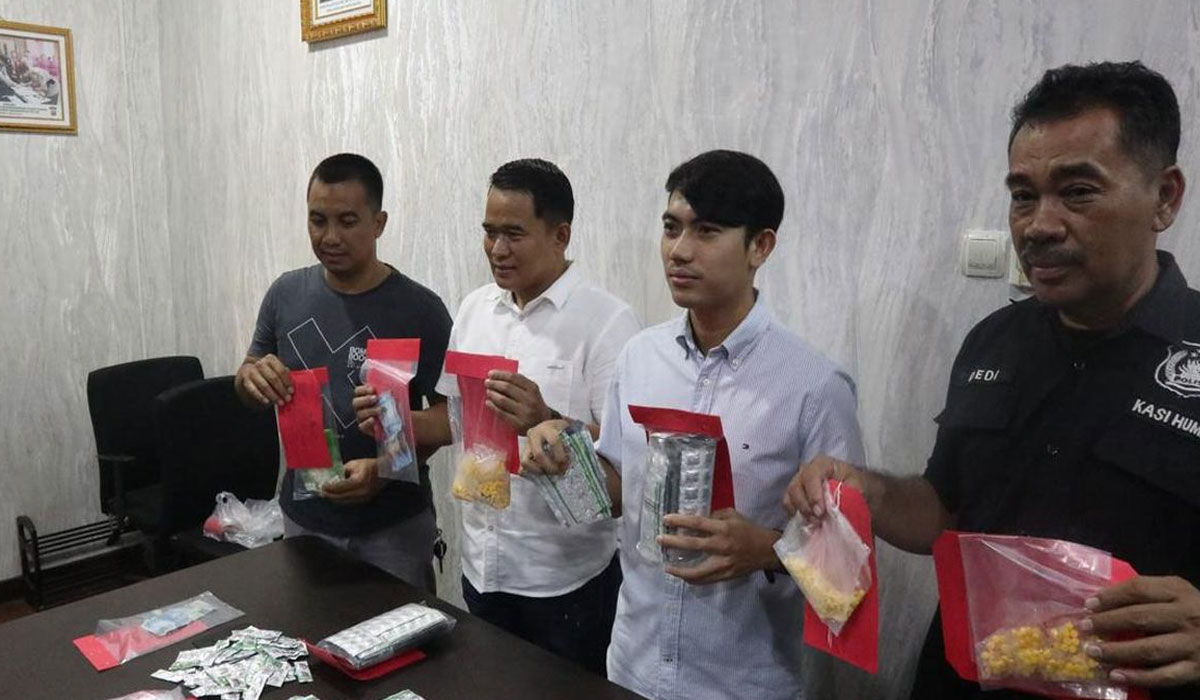 Bahaya Tramadol dan Hexymer Bagi Masyarakat”1200