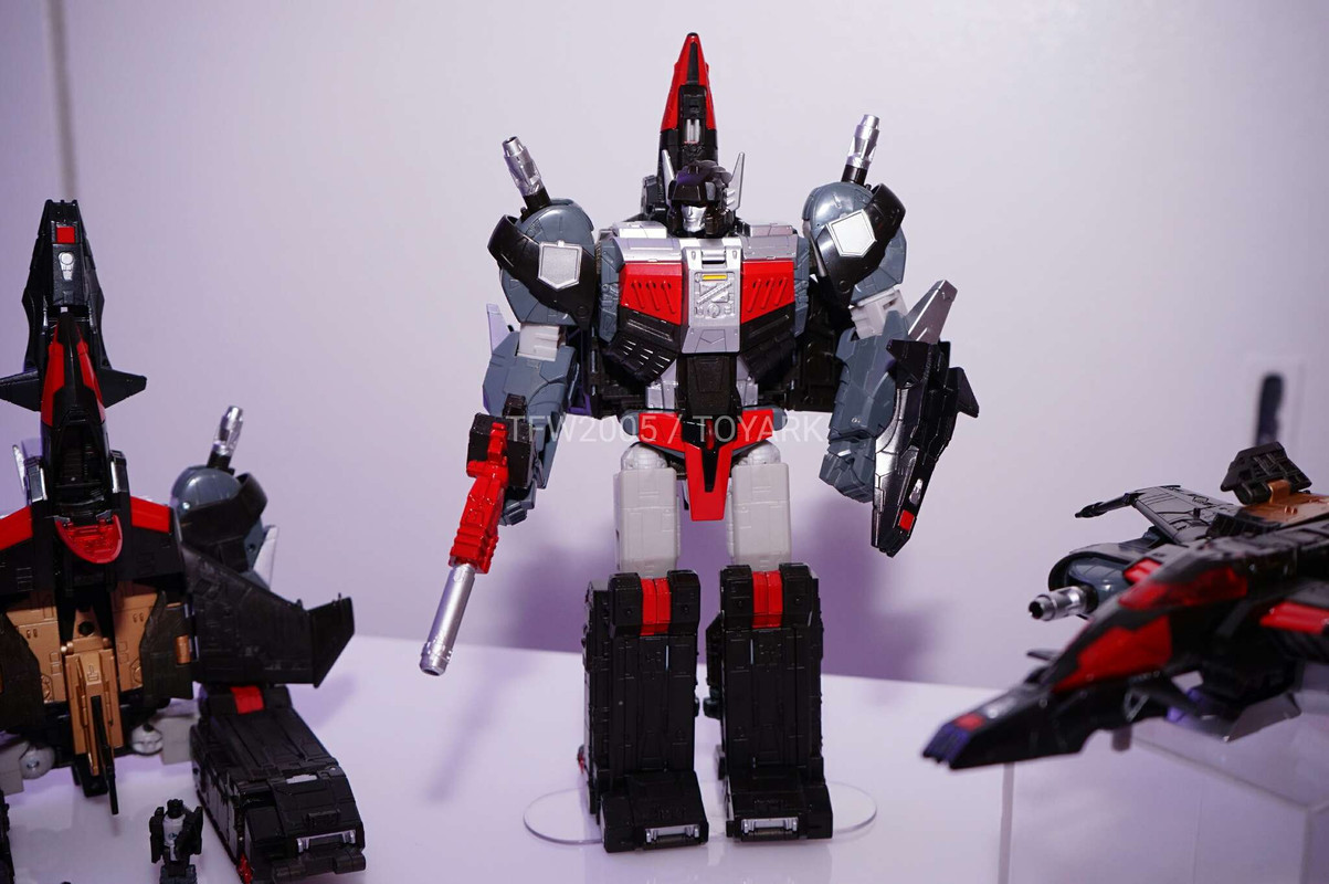 NYCC2016-Titans-Return-095