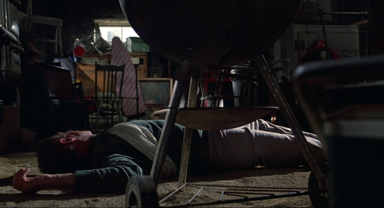 Misery 1990 (1080p x265 10bit Tigole).mkv_snapshot_01.30.23_[201