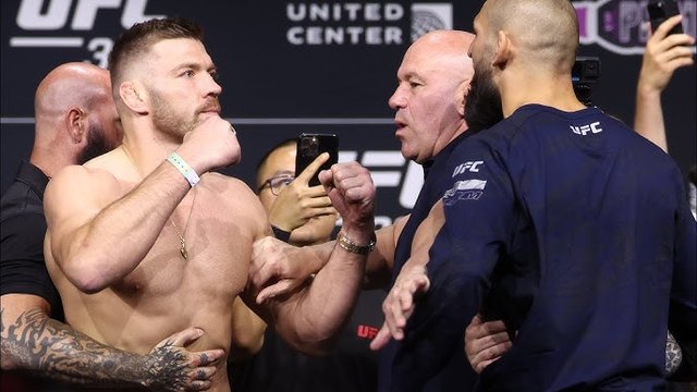 Лек хаос на кантара между Дю Плеси и Чимаев преди UFC 319