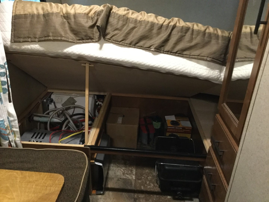 IMG_0567 hinged bed platform (Large)