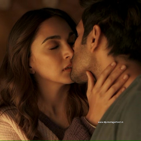 24-Kiara-Advani-Hot-in-Satyaprem-Ki-Katha-2023-with-Kartik-Aryan-My-Vantage-Point