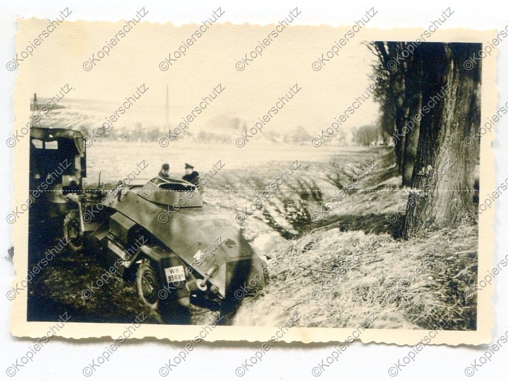 Foto, Panzer-Aufklärungs-Abteilung 4, Sdkfz.221,