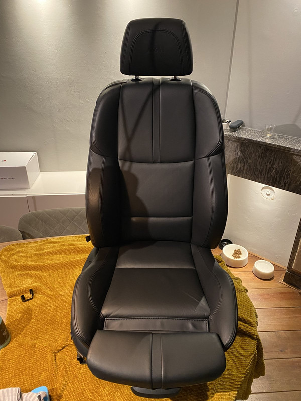 8DE16B0B-DE13-4B87-9AC8-DF55284CFF4A