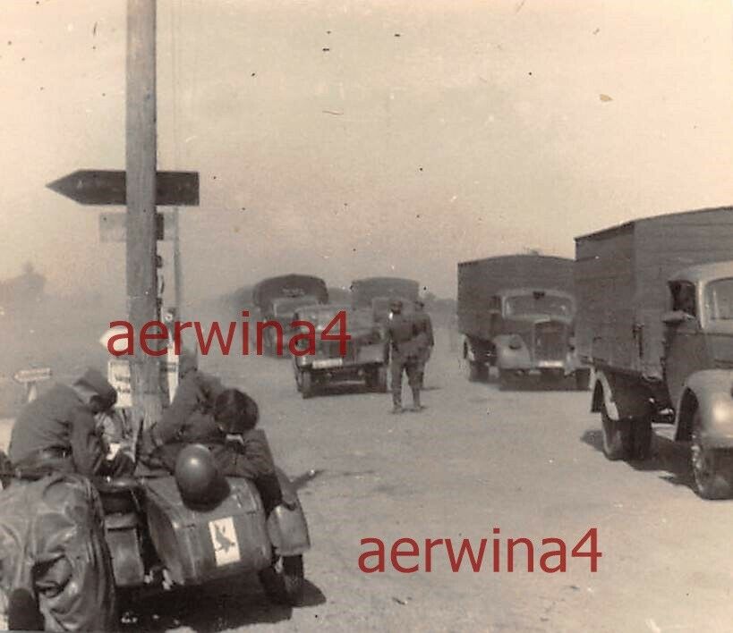 Vormarsch schlafende Kradschützen Rollbahn Ostfront