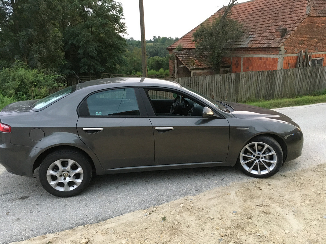 3B9FFD2A-DAF1-4E1A-814E-85E9D9755861