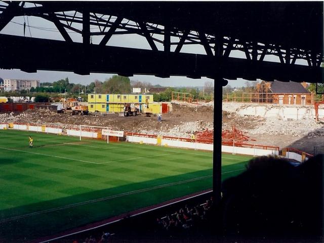 [Image: Demolition-work-begins-on-the-old-Bridef...y-an-a.jpg]