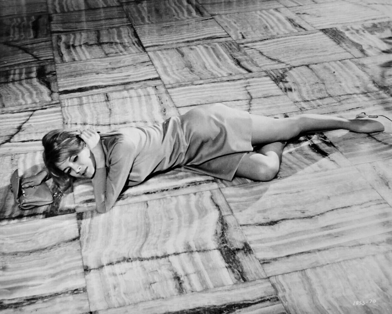 angie dickinson md48