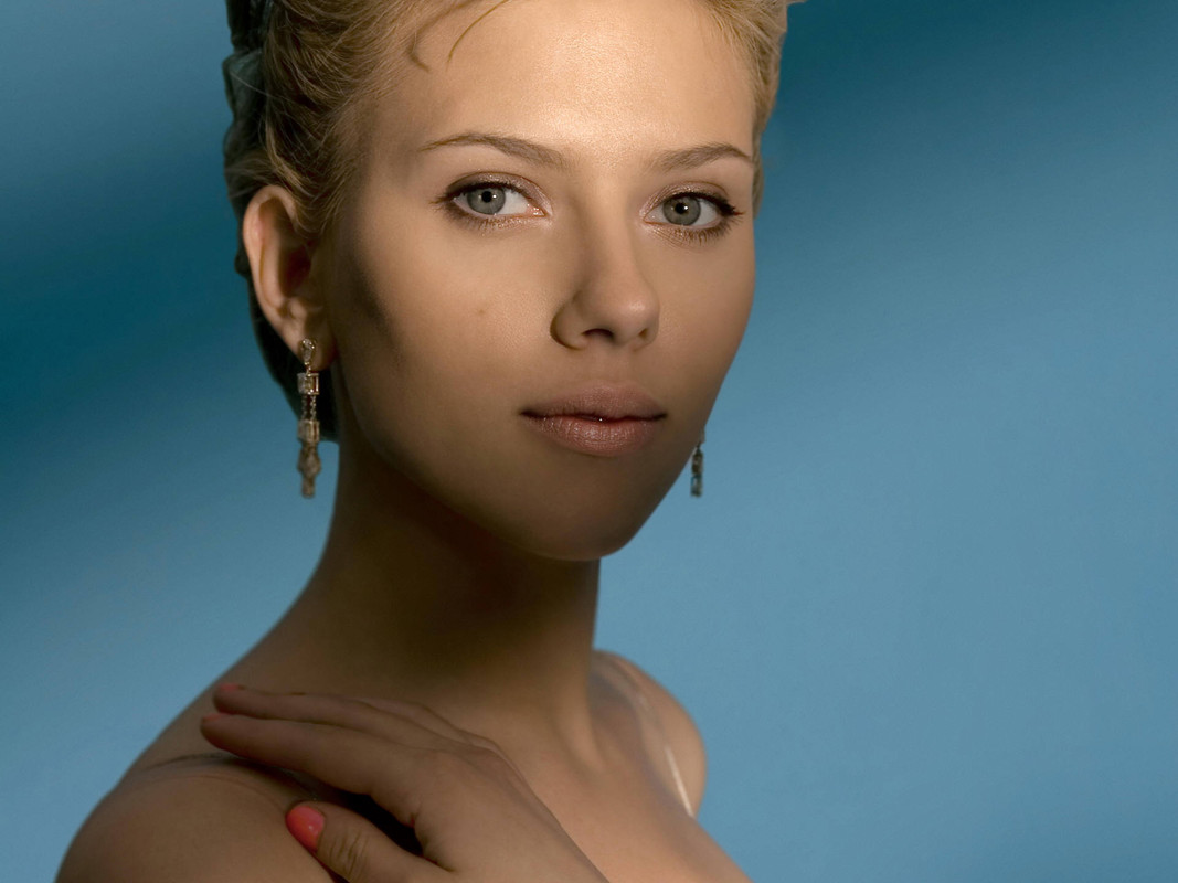 Sexy-Scarlett-Johansson-HQ-Pictures-39