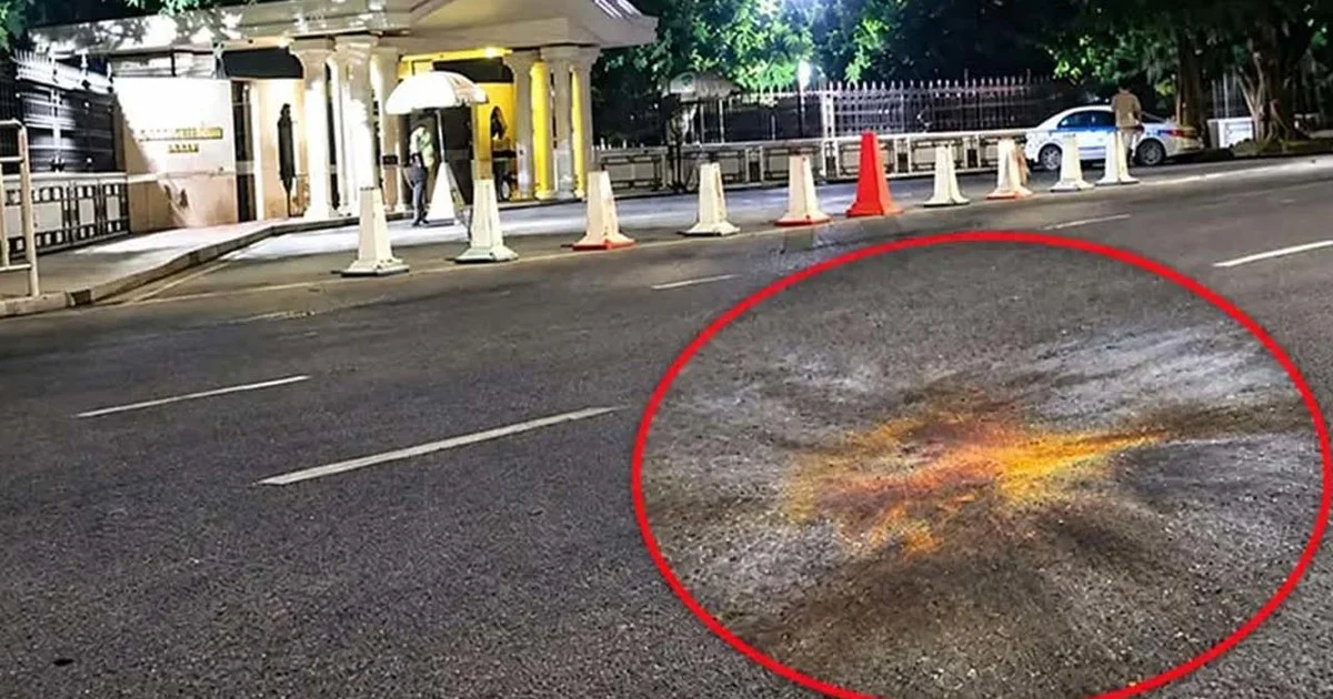 প্রধানমন্ত্রীর কার্যালয়ের সামনে ককটেল বিস্ফোরণ, জড়িতদের শনাক্তে পুলিশের অভিযান