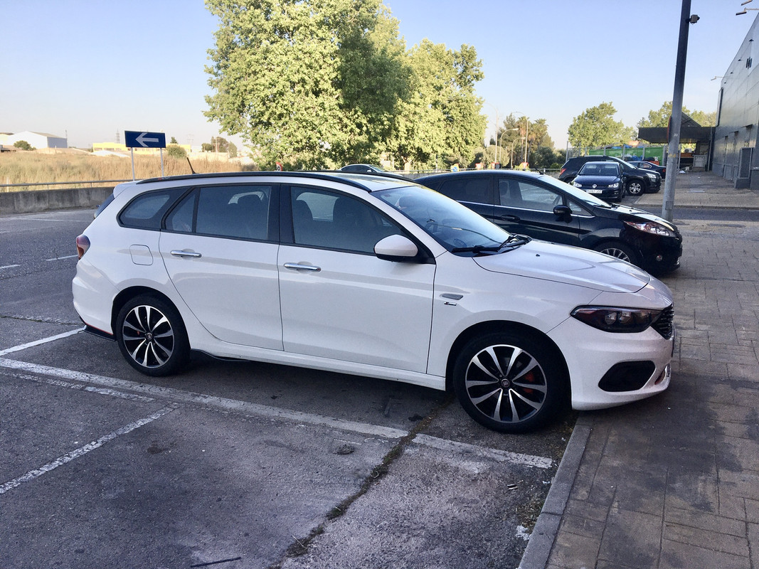 EEB893F1-2515-4292-A40E-697E11FD46B7