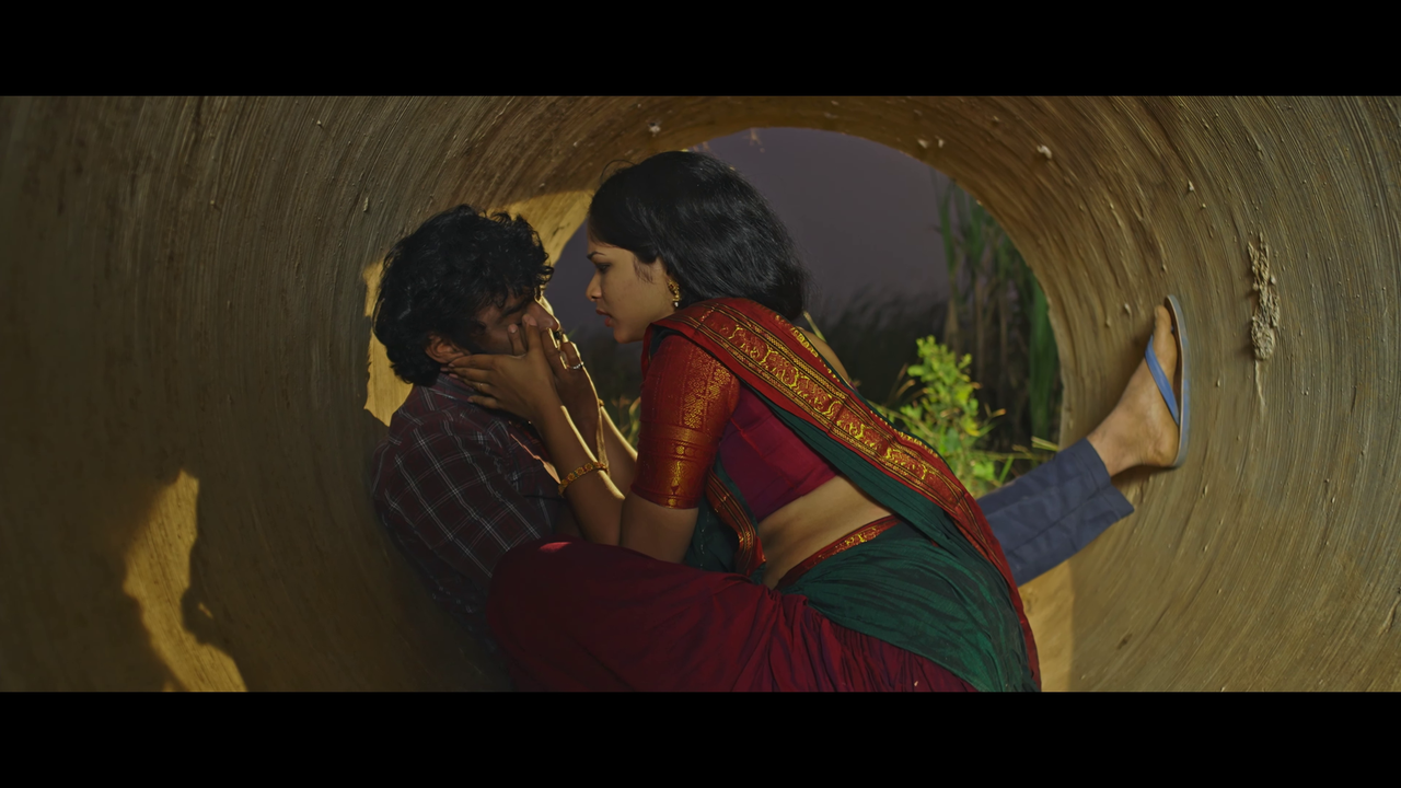 [Image: vlcsnap-2025-10-03-22h00m25s438.png]