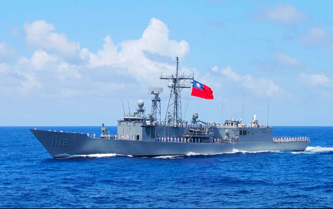 ROCS Ming-Chuan (PFG-1112)-1