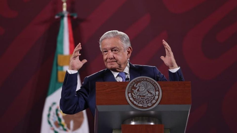 AMLO 'amanece' contento y comparte 4