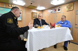 https://i.postimg.cc/d1Dhsbdd/scale-1200.jpg