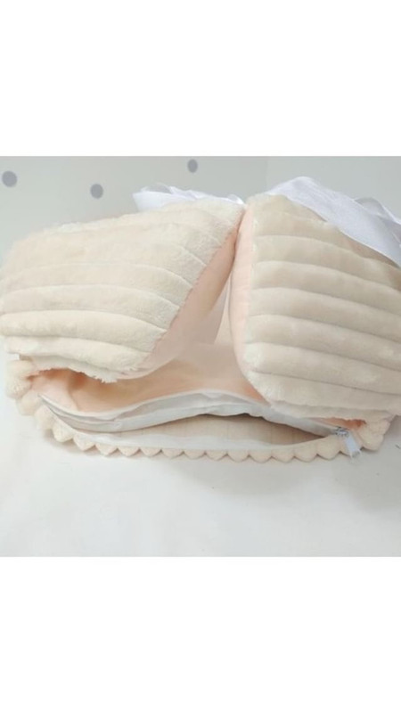 4CDA731B-3D2F-443D-B884-7407288DF8DA