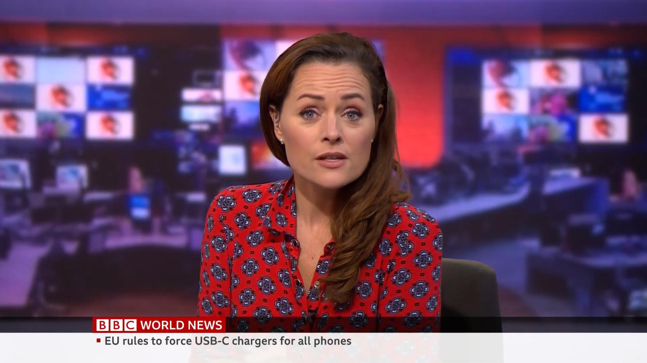 09.24 - 06.00.00 - Bbc World News. News. Reporting On The Day's Inter...-1.m4v_snapshot_07.52_[2021.