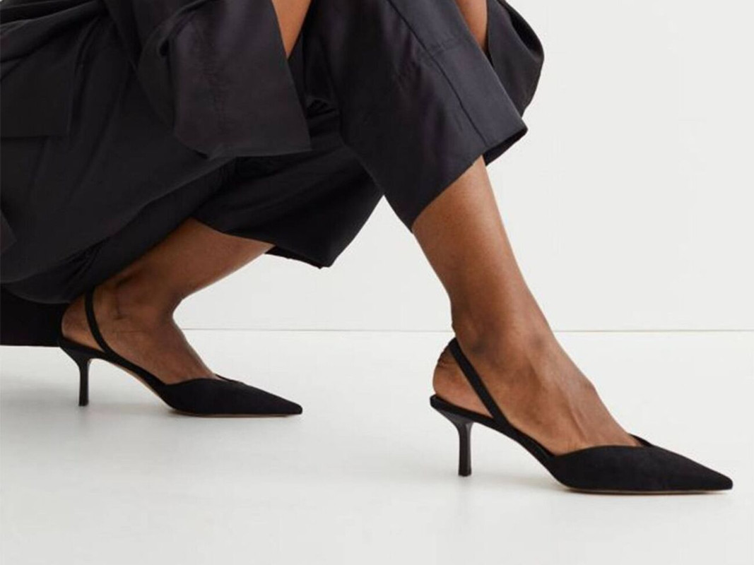 ¿Cómo vestir zapatos de tacón destalonado? El calzado del otoño