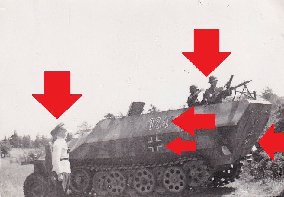 Foto,Schützenpanzerwagen Sd.Kfz. 251,Jena,Tarnung,Kennung,Mg,Abzeichen,Tarn