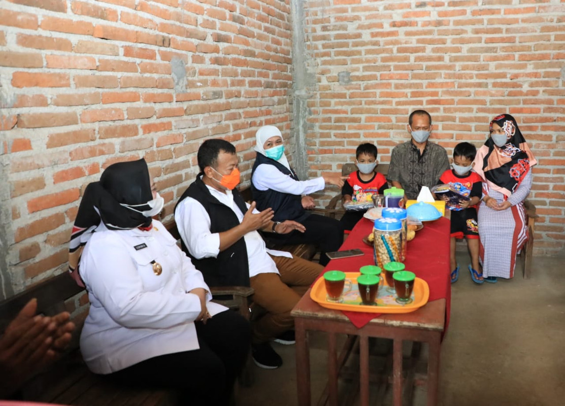 Saksikan Pendataan Keluarga, Gubernur Khofifah Dukung Program Prioritas BKKBN
