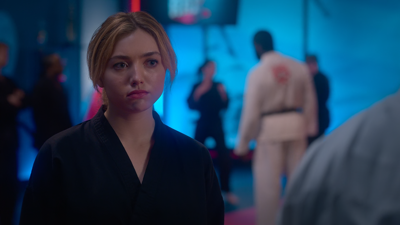 Cobra.Kai.S05E02.Molé.1080p.10bit.NF.WEB-DL.DDP5.1.HEVC-Vyndros.mkv_snapshot_07.04_[2025-01-09_05.02