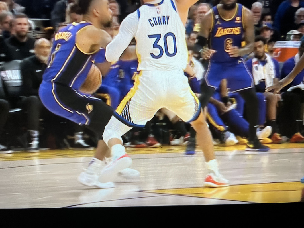 6A9D235C-3A29-46F3-B8A5-1692C8F409DF