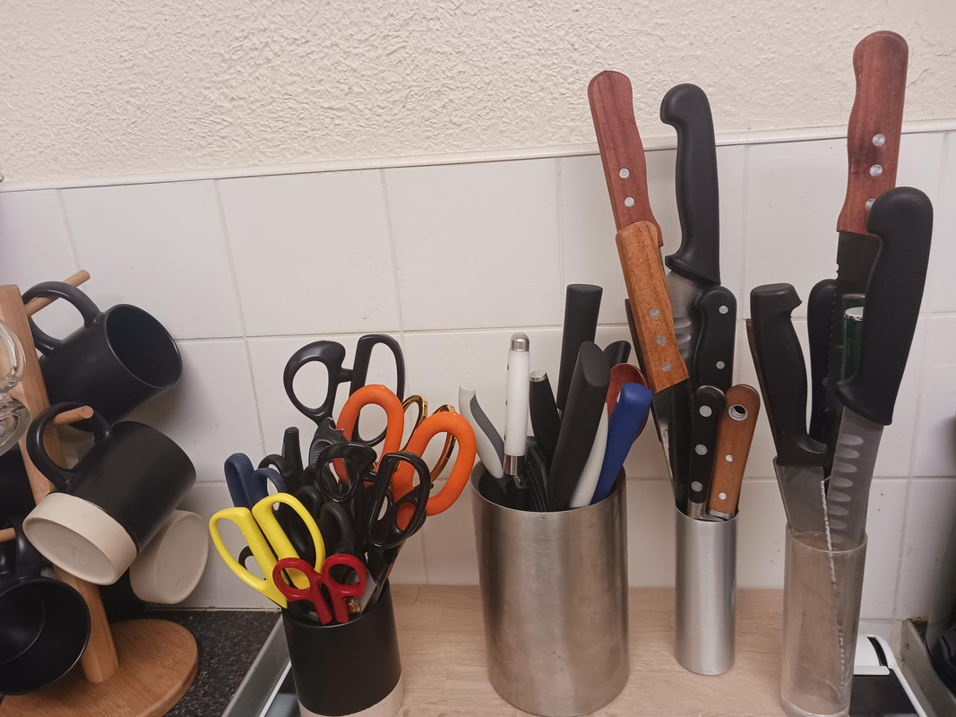 Scissors. ?  Kitchen Knife Forums