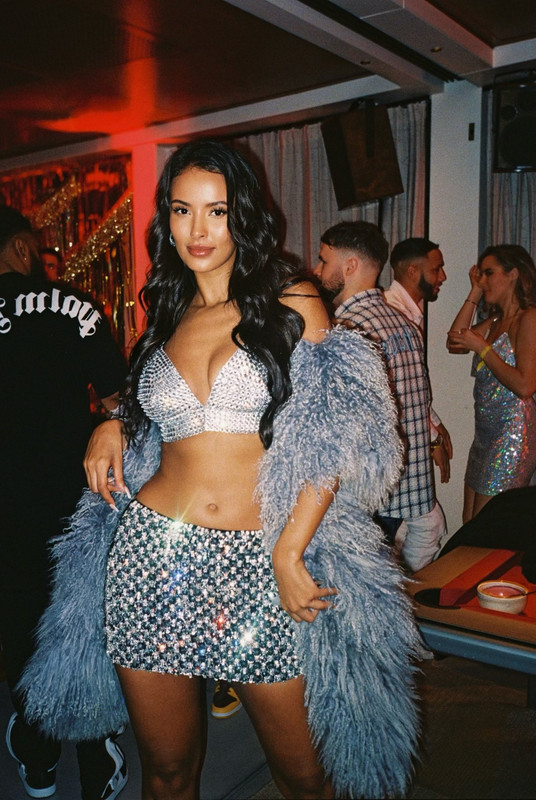 [Image: Flu-Uael-WAAMk0-Rp.jpg]