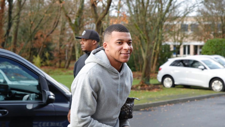 Mbappé regresa a los entrenamientos con el PSG; Real Madrid ofrecería millonaria cifra por él