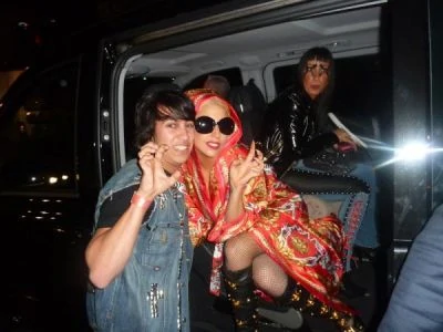 6-16-12-Arriving-at-hotel-001.webp