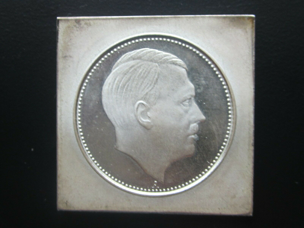 El retrato de Hitler no fue acuñado oficialmente en moneda. Foto1