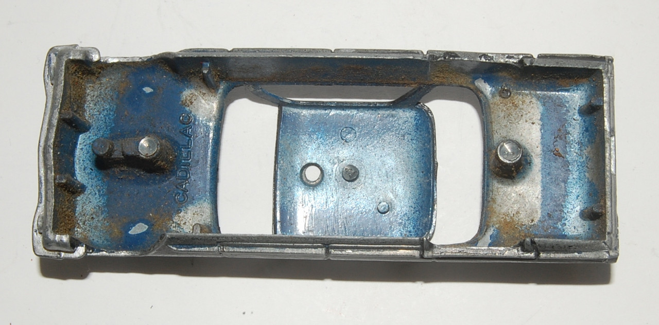 Dinky 264 RCMP Cadillac - 3