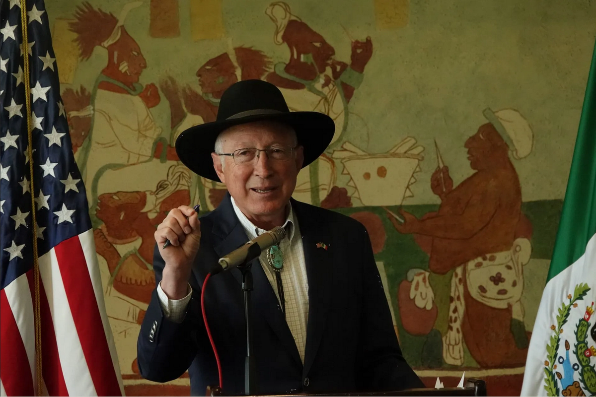 Reitera Ken Salazar interés en extraditar a Ovidio Guzmán