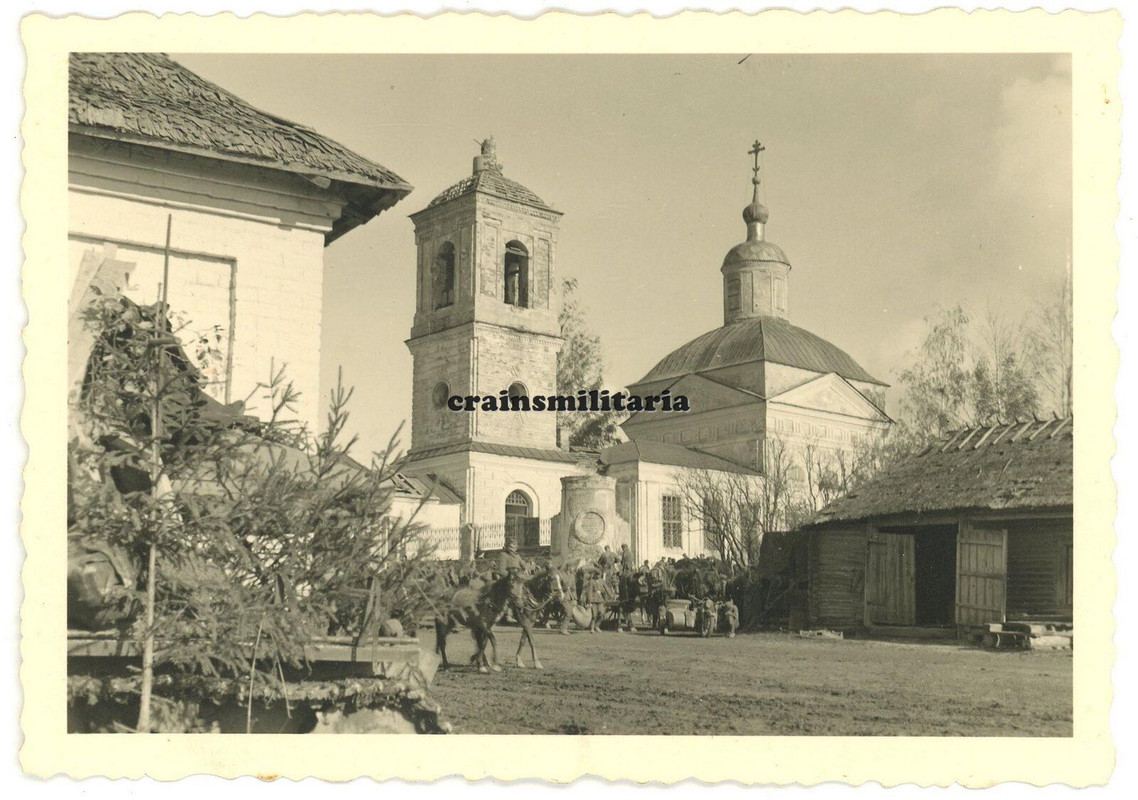 Orig. Foto Panzerjäger I Tank bei orthodoxe Kirche in Russland 1941