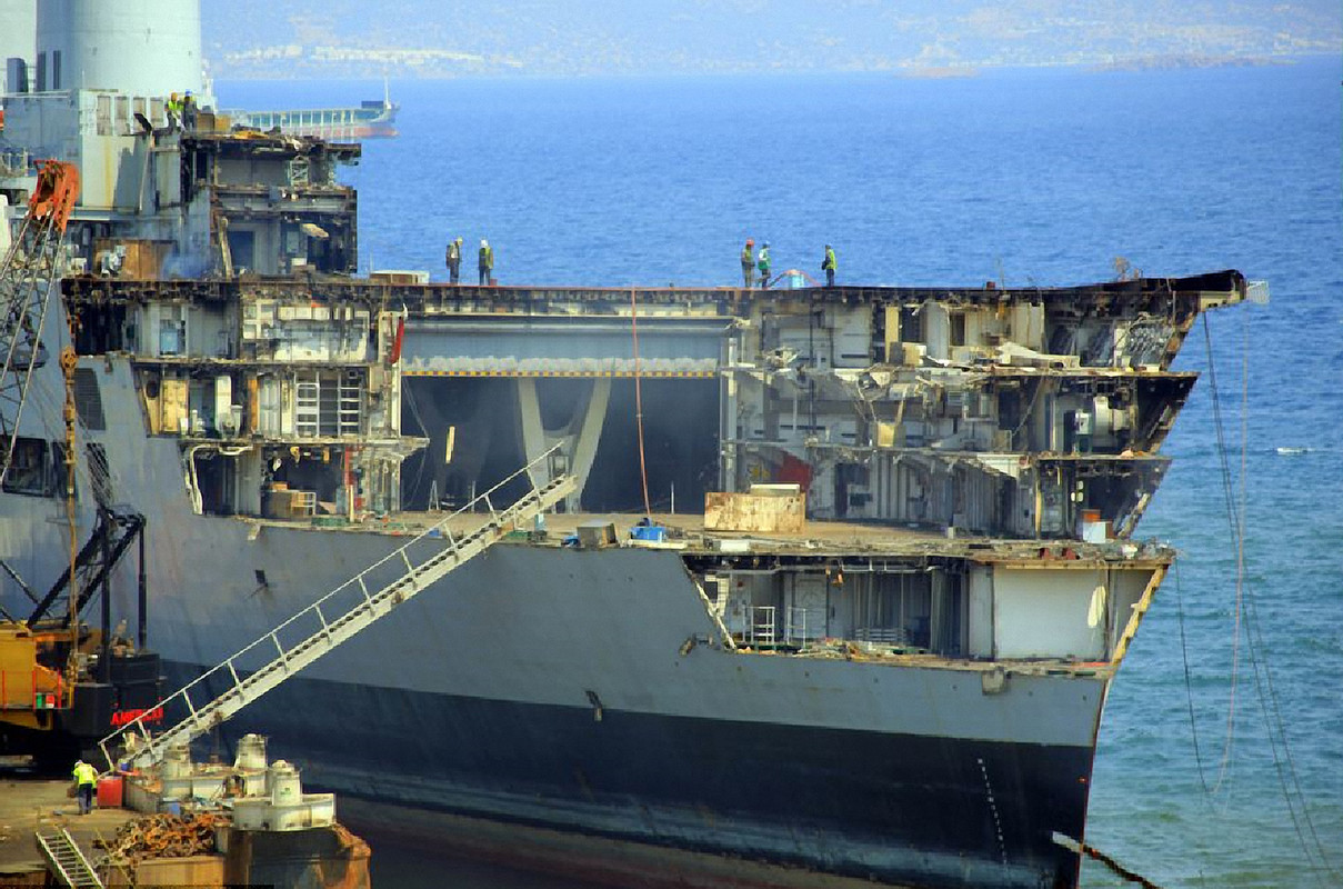 Ark Royal (R.07) на разборке в Измире (Турция), август 2013-6