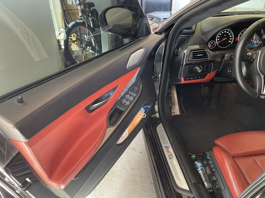 1D9B487A-CB90-4B00-ACD4-3D7803C1483E