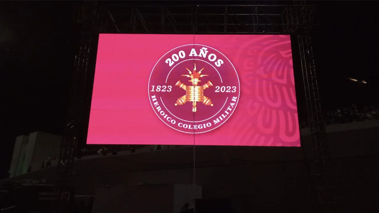 Concluye AMLO festejos por el Bicentenario del Heroico Colegio Militar