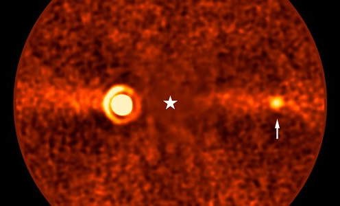 Planet Beta Pictoris b