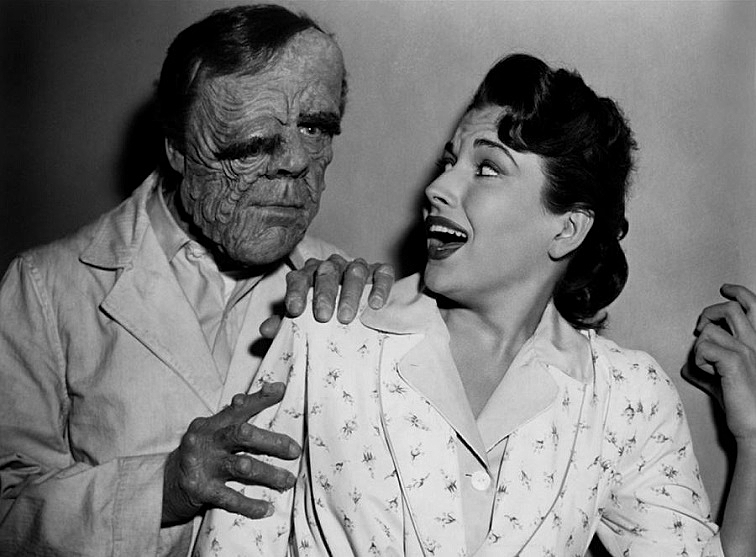 MARA-CORDAY-TARANTULA-2-FOTOR.jpg