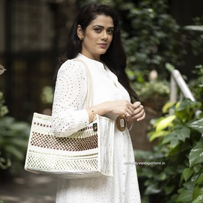 17-Mobile-Wallpaper-Photos-of-Girija-Oak-Godbole-My-Vantage-Point