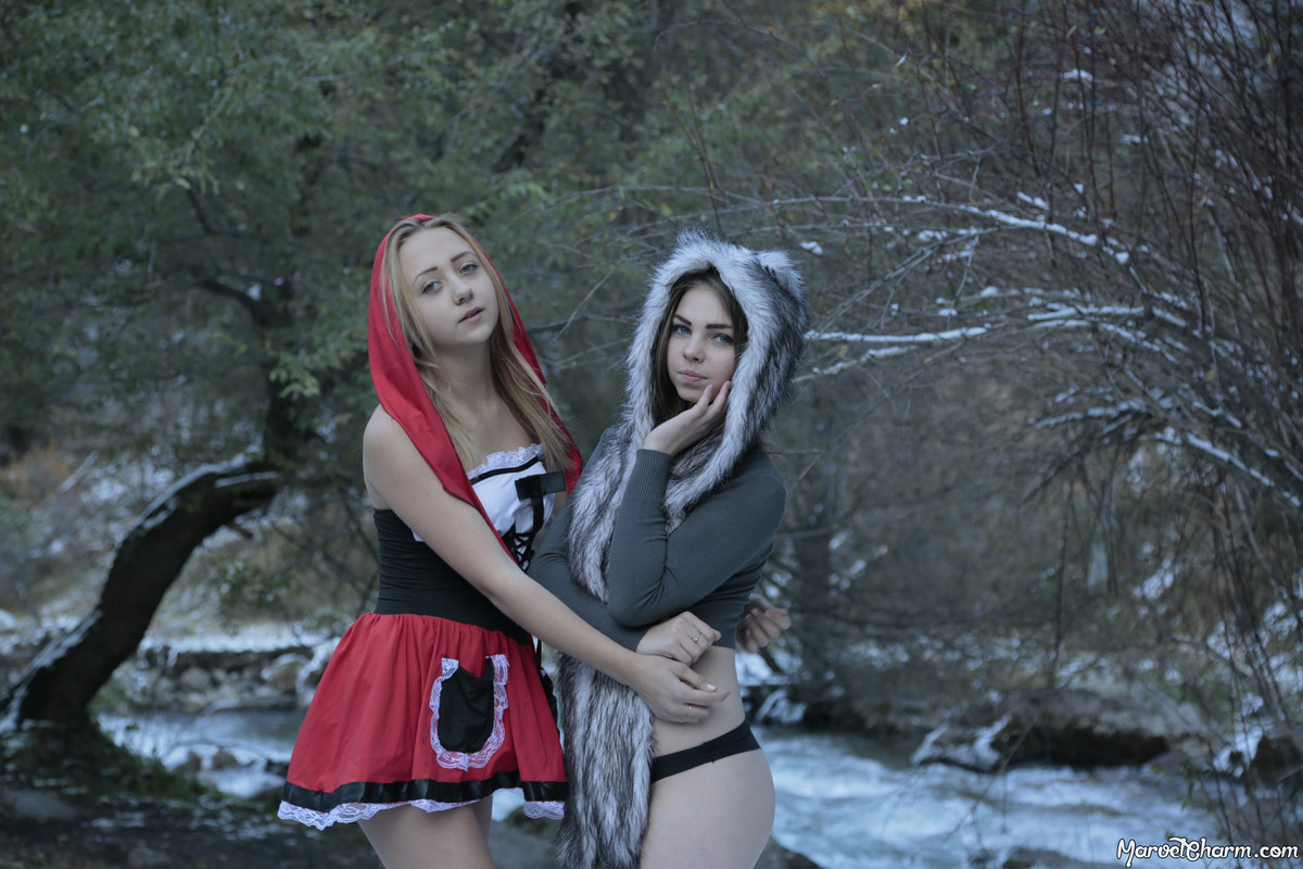 MarvelCharm_Rebecca-Violet-Winter-Trip-022