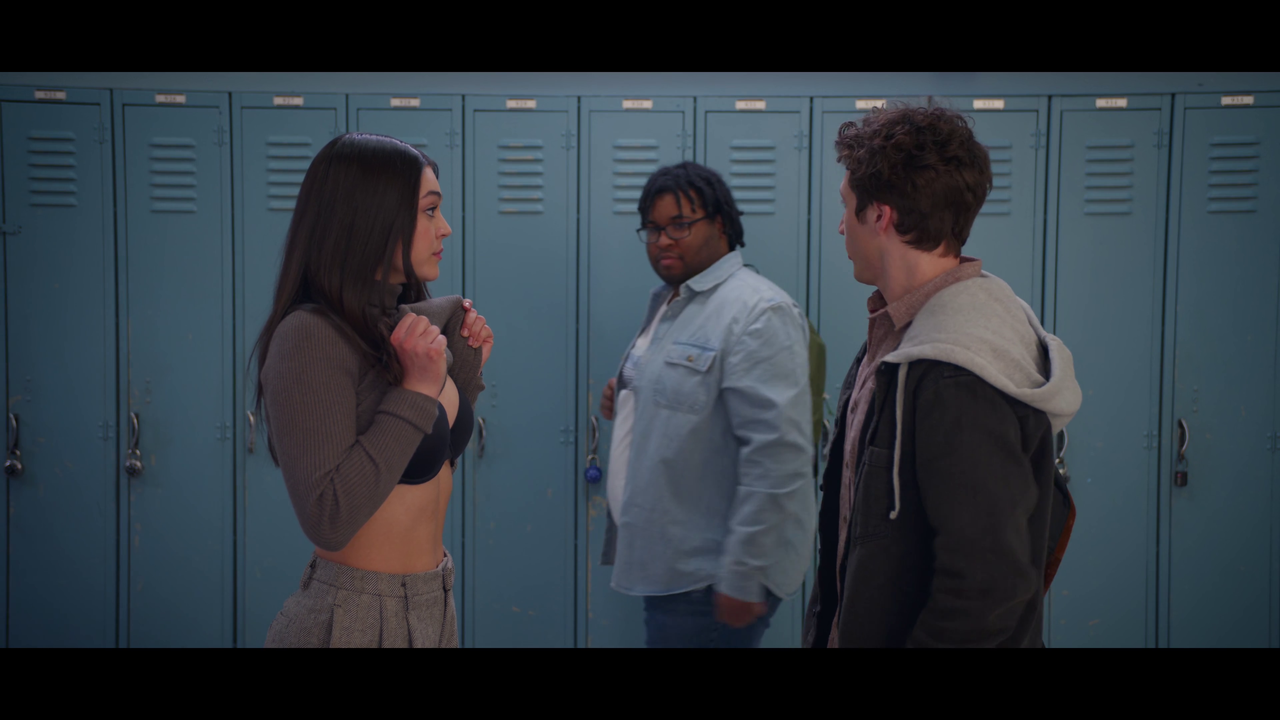 vlcsnap-2023-12-02-00h53m45s592