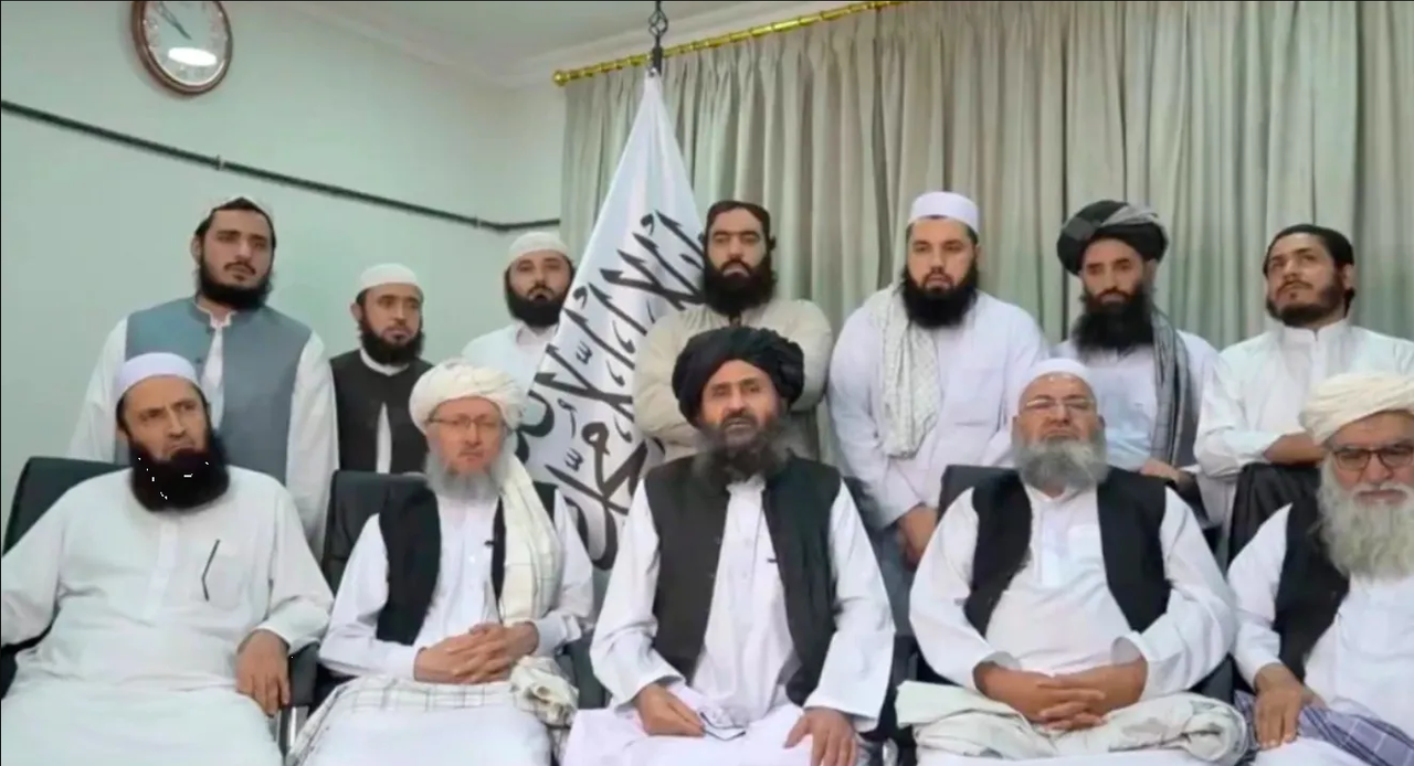 Afganistán ordena aplicación de ley islámica, incluye ejecuciones públicas