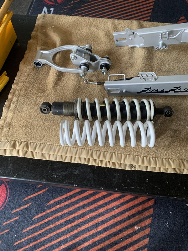 1BD39B6E-3B07-427A-A914-21D2734D694A