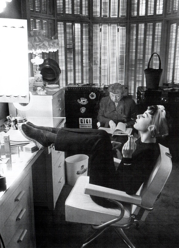 AudreyHepburn_md98