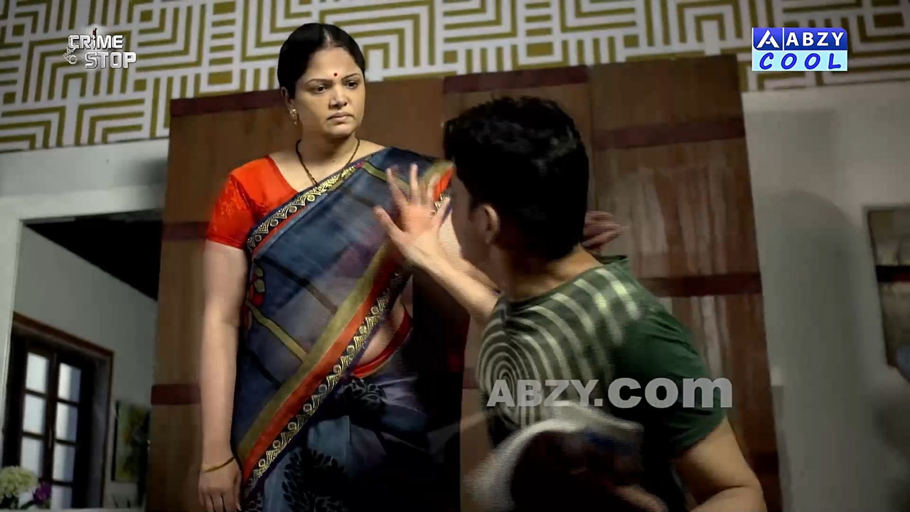 Anuya bagath hot in saree.mkv_snapshot_00.30.481