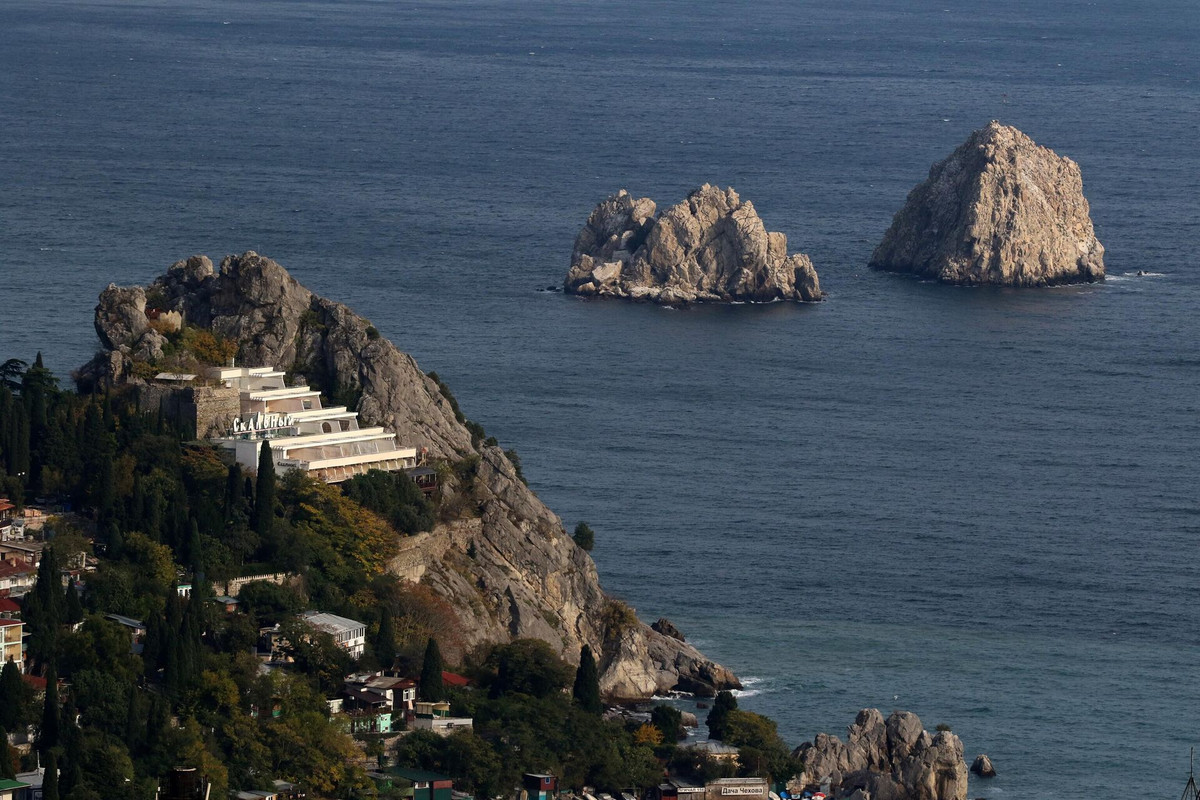1126881534-0-0-3072-2048-1920x0-80-0-0-56dd49cf03d3785ce77654d95b57da77 Скалы Адалары загадочные стражи Ялтинского побережья