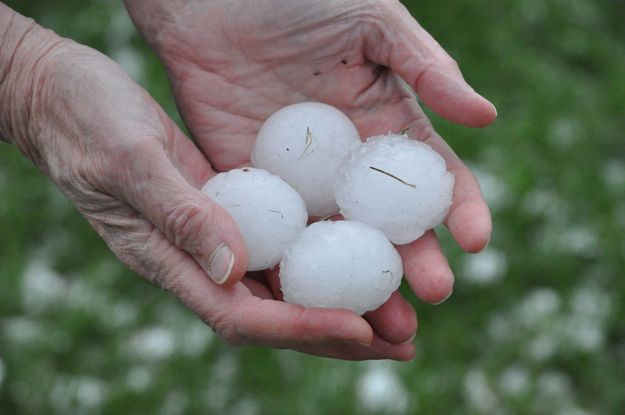 Hail 01